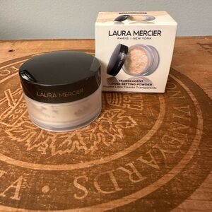 Laura Mercier Translucent Loose Setting Powder - NWT
